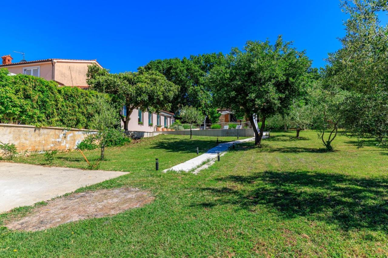 Villa Morena Pula Exterior photo